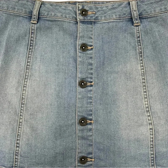 VANS Mini Skirt Skateboard Medium Light Blue Denim Button Down Preppy Punk Surf - Picture 4 of 5